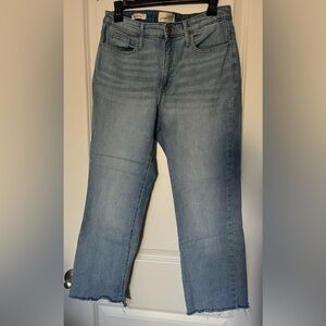Universal Thread, size 8, ankle bootcut blue jeans